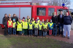 20150321_KinderfeuerwehrWestenSpende01_feuerwehr