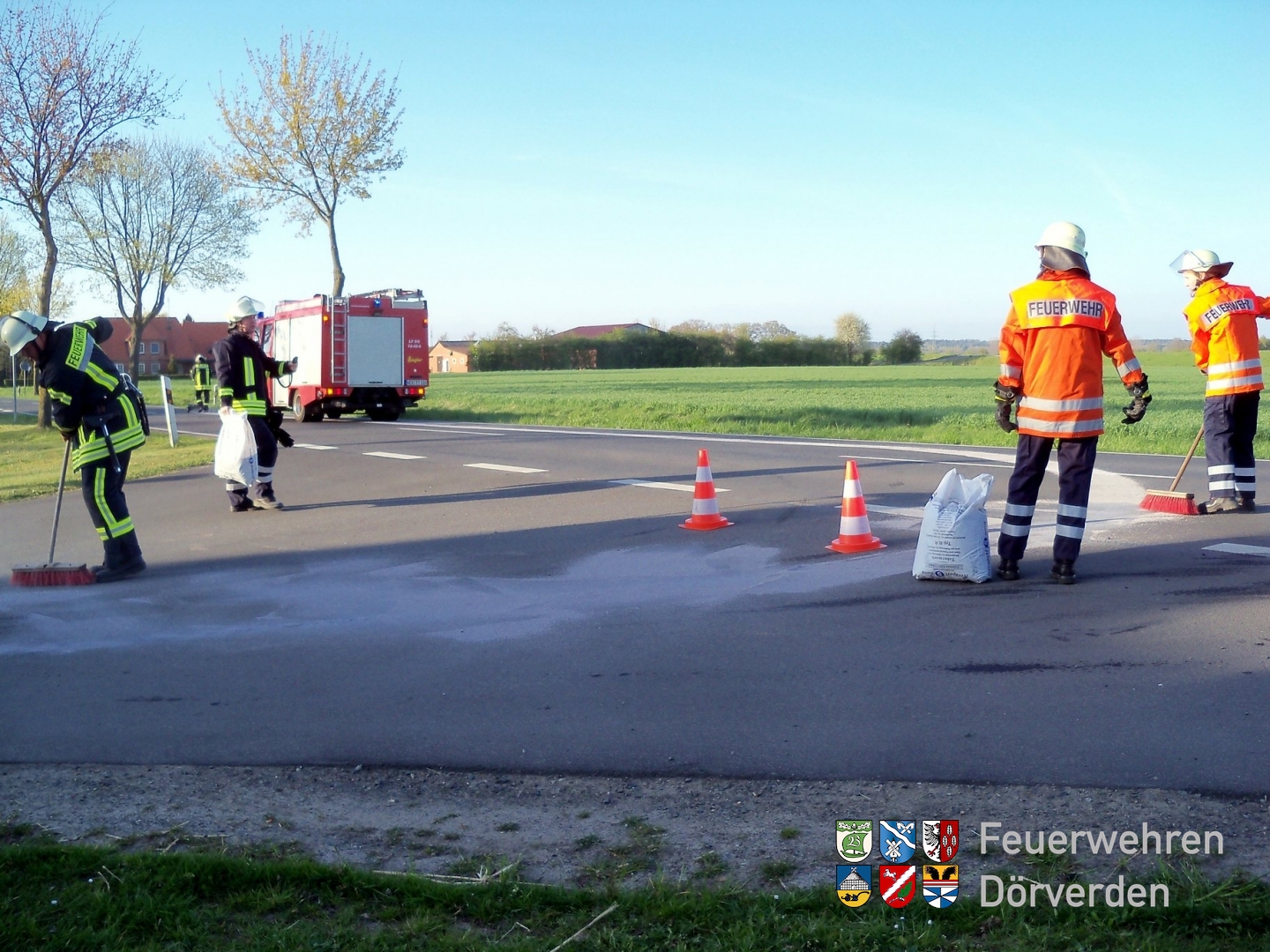 20150421_OelWesten02_feuerwehr