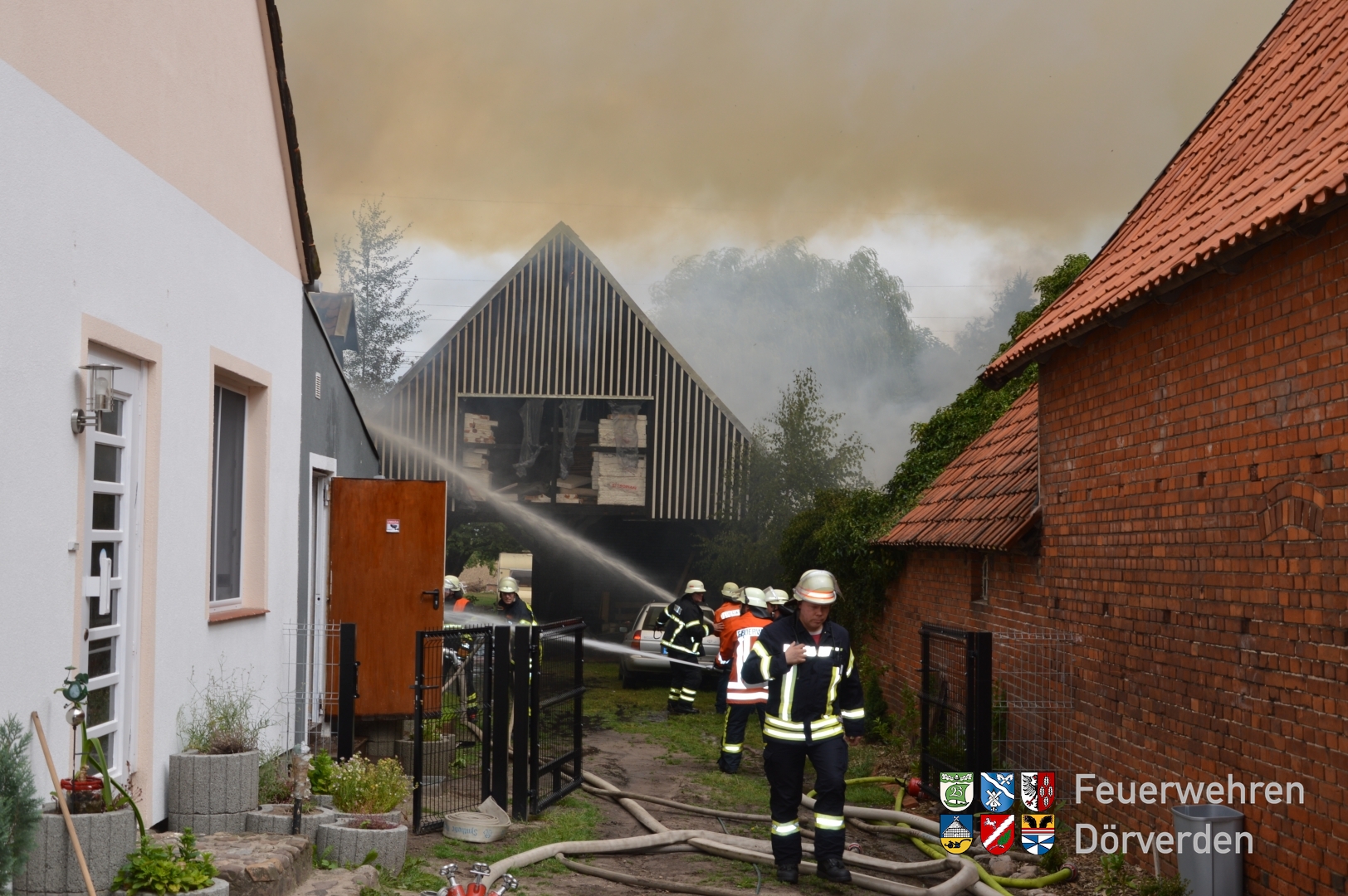 20160730_ScheunenbrandStedorf05_hoefken