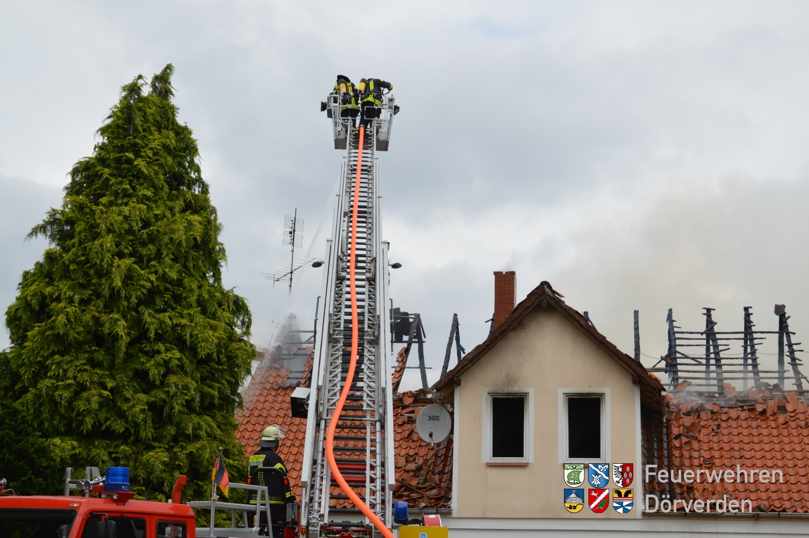 20160730_ScheunenbrandStedorf16_hoefken