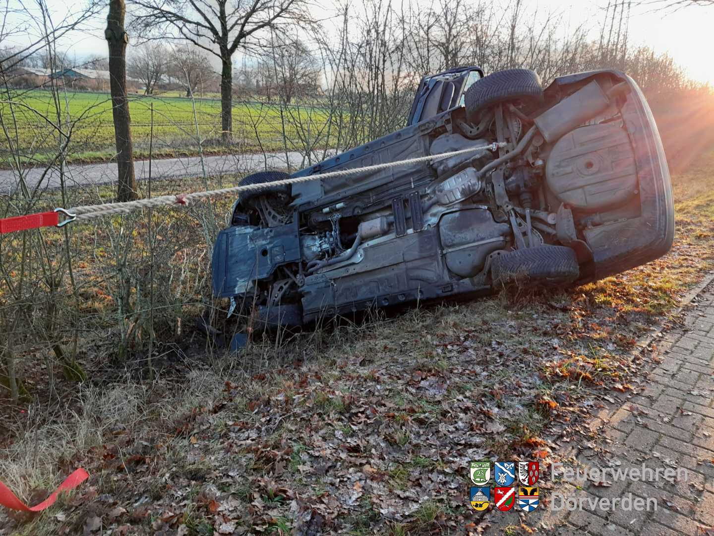 20250108_Verkehrsunfall_Ahnebergerstrasse_Glaette_02
