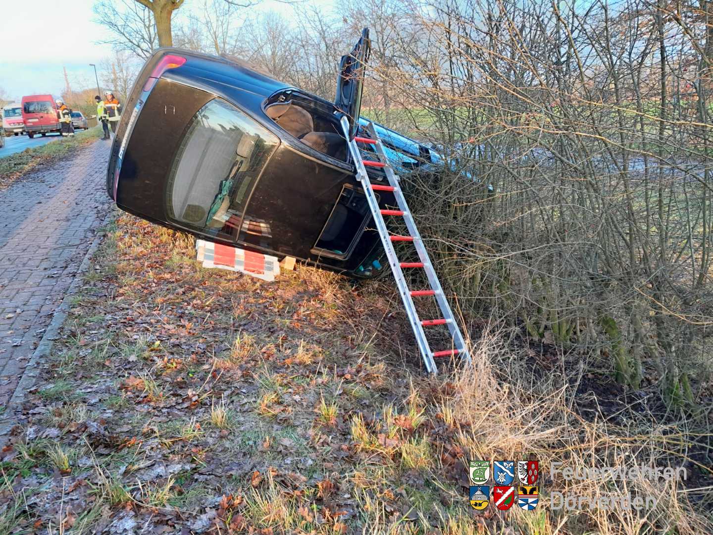 20250108_Verkehrsunfall_Ahnebergerstrasse_Glaette_03