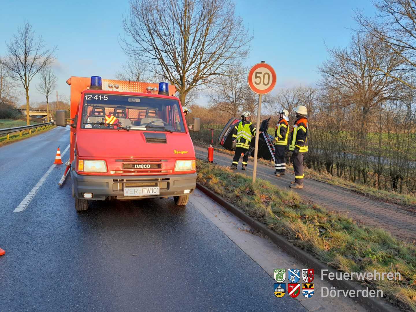 20250108_Verkehrsunfall_Ahnebergerstrasse_Glaette_04