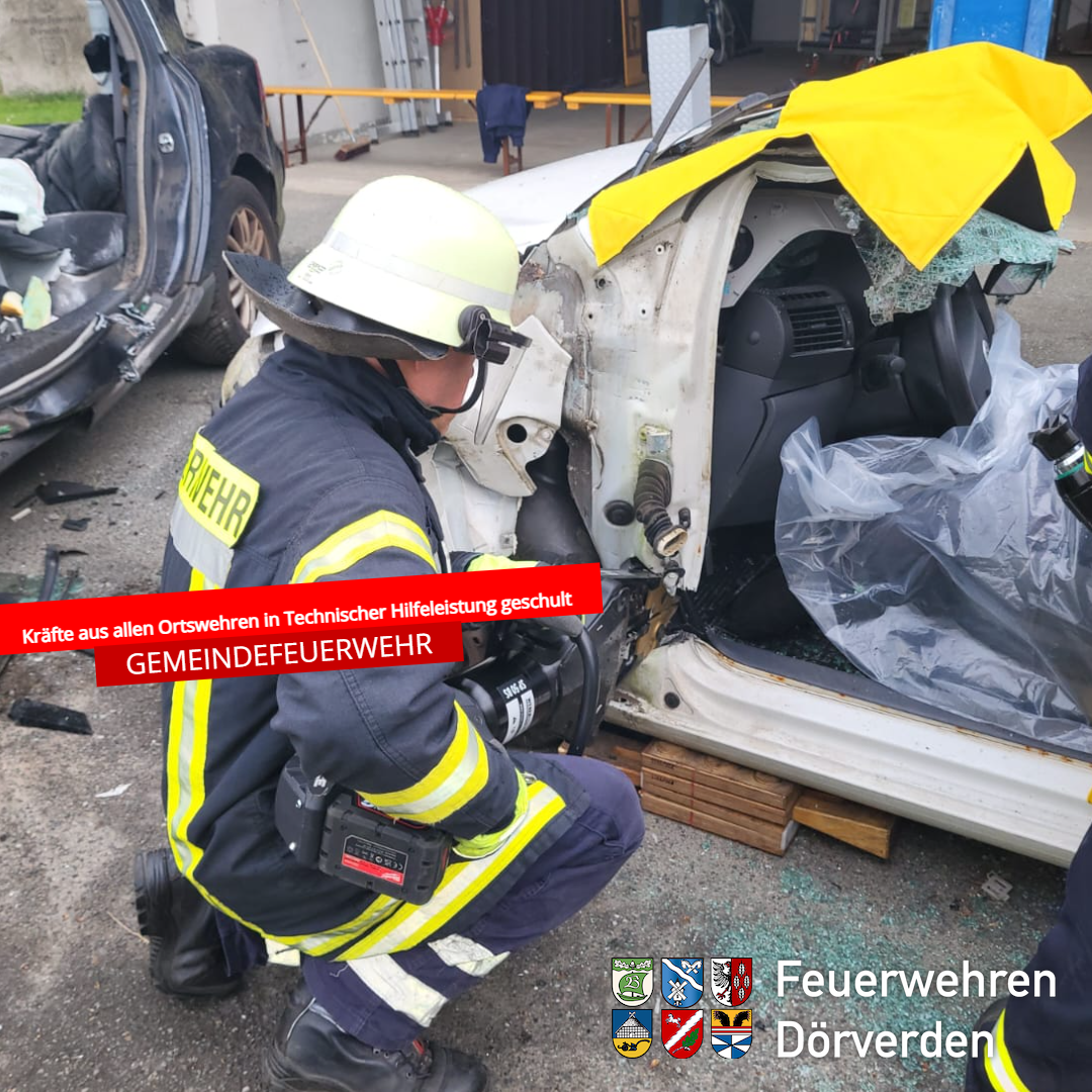 feuerwehr-kraefte-aus-allen-ortswehren-in-technischer-hilfeleistung-geschult-2026-04-18-2